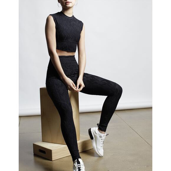 TWENTY MONTREAL Flames 3D Activewear High-rised Active Black Size M/L casual - Picture 1 of 9